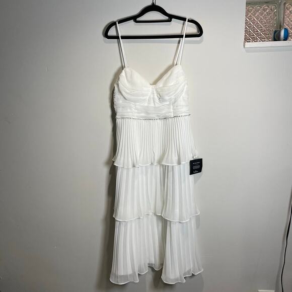 Lulu’s White Ruffles Dress NWT - Picture 4 of 12